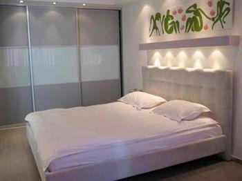 Uavoyage Business Apartments Киев Екстериор снимка