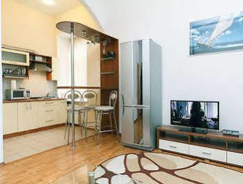 Uavoyage Business Apartments Киев Екстериор снимка
